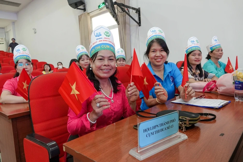 Bất ngờ vì chỉ đóng 66.000 đồng/tháng, hưởng lương hưu 1,4 triệu khi về già Bất ngờ vì chỉ đóng 66.000 đồng/tháng, hưởng lương hưu 1,4 triệu khi về già