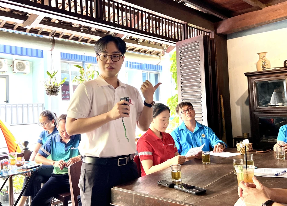 Bên ly cà phê sáng cùng sếp, nhân viên 'chốt' chuyện tăng lương Bên ly cà phê sáng cùng sếp, nhân viên 'chốt' chuyện tăng lương