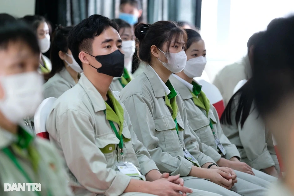 Bịt lỗ hổng trong hoạt động đưa lao động đi nước ngoài Bịt lỗ hổng trong hoạt động đưa lao động đi nước ngoài