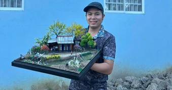 Bỏ công xưởng 12 tiếng/ngày, nam công nhân về vui nghề... "chơi đồ hàng"