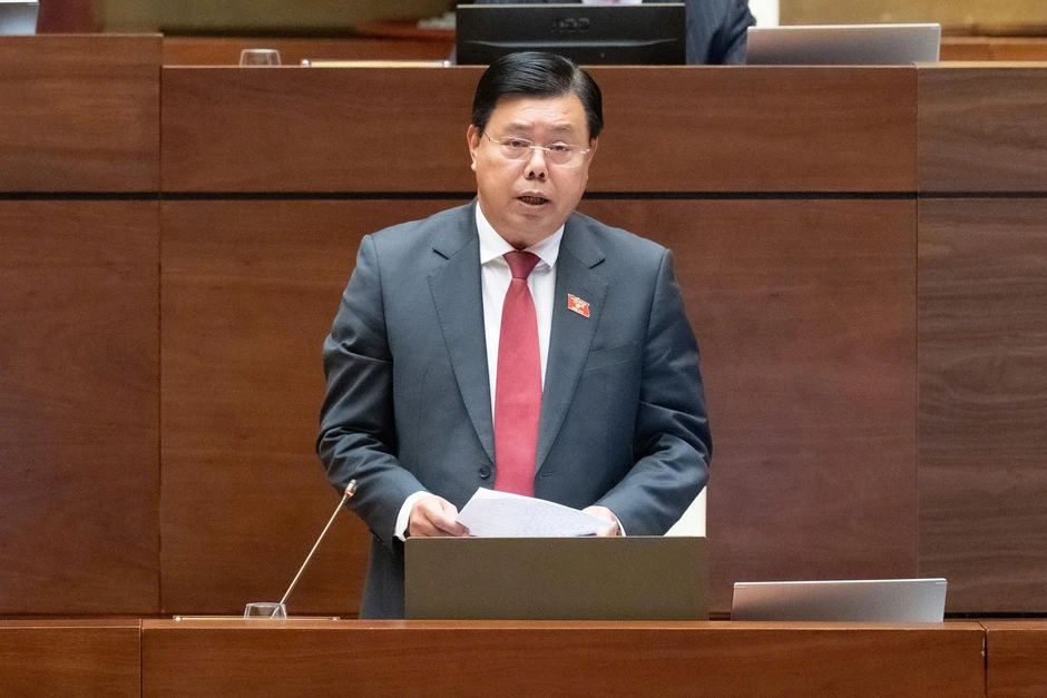 Bộ trưởng Nội vụ nói về nỗi lo mất nhân tài khi đưa lao động ra nước ngoài Bộ trưởng Nội vụ nói về nỗi lo mất nhân tài khi đưa lao động ra nước ngoài