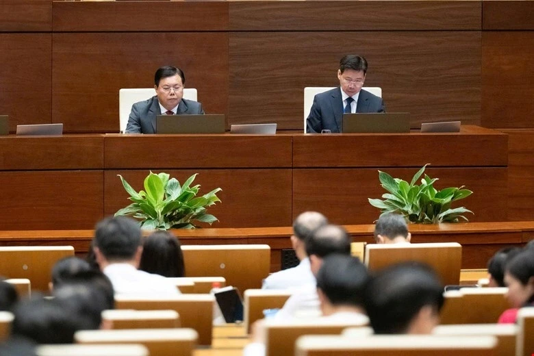 Bộ trưởng Nội vụ nói về nỗi lo mất nhân tài khi đưa lao động ra nước ngoài Bộ trưởng Nội vụ nói về nỗi lo mất nhân tài khi đưa lao động ra nước ngoài
