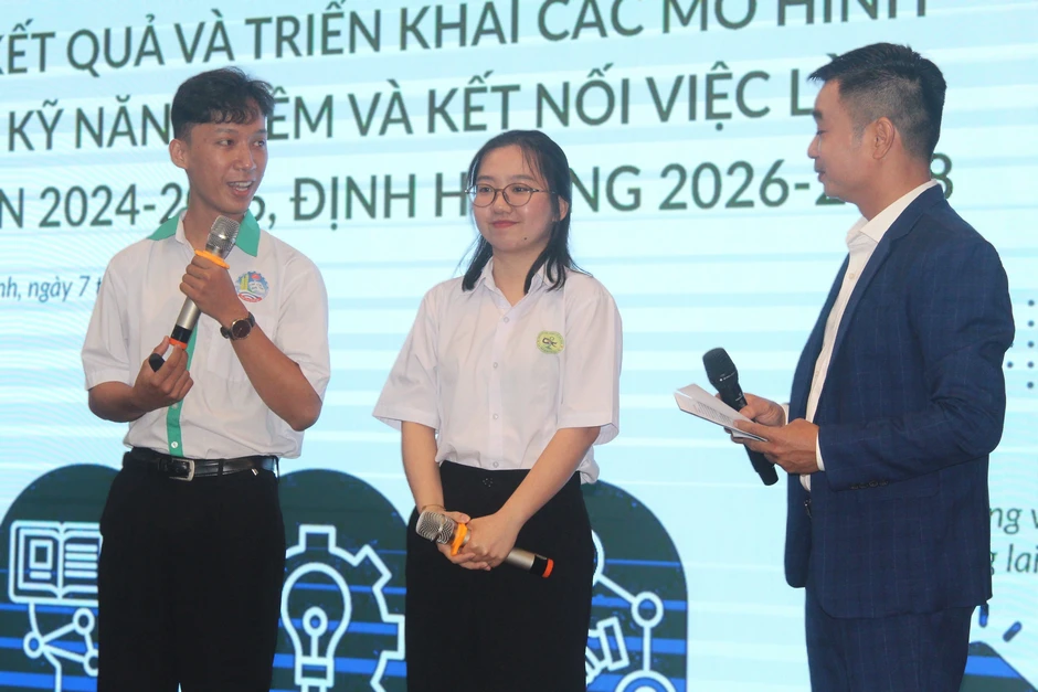 Chọn học một nghề, kiếm một việc đủ sống an phận là cái bẫy với người trẻ Chọn học một nghề, kiếm một việc đủ sống an phận là cái bẫy với người trẻ