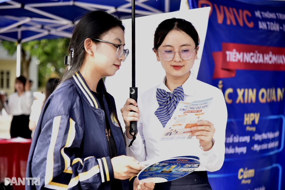 Cơ hội đi nước ngoài làm việc, lương gần 100 triệu đồng mỗi tháng