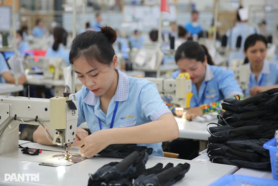 Công ty có 2.225 lao động, mỗi người được hỗ trợ 500.000 đồng tiền xăng Công ty có 2.225 lao động, mỗi người được hỗ trợ 500.000 đồng tiền xăng
