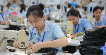 Công ty có 2.225 lao động, mỗi người được hỗ trợ 500.000 đồng tiền xăng