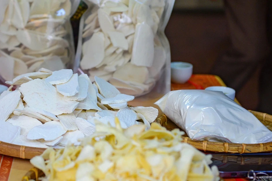 Củ rừng cứu đói nay giúp người vùng cao kiếm nửa triệu đồng mỗi ngày Củ rừng cứu đói nay giúp người vùng cao kiếm nửa triệu đồng mỗi ngày