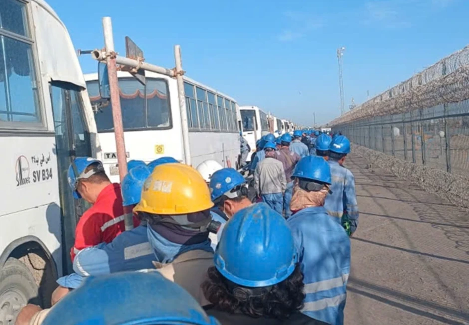 Cuộc sống 'bên rìa không kích' của lao động Việt ở Trung Đông Cuộc sống 'bên rìa không kích' của lao động Việt ở Trung Đông