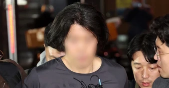 Cựu phi công âm mưu sát hại đồng nghiệp cũ, nghi bất mãn "chia bè kết phái"