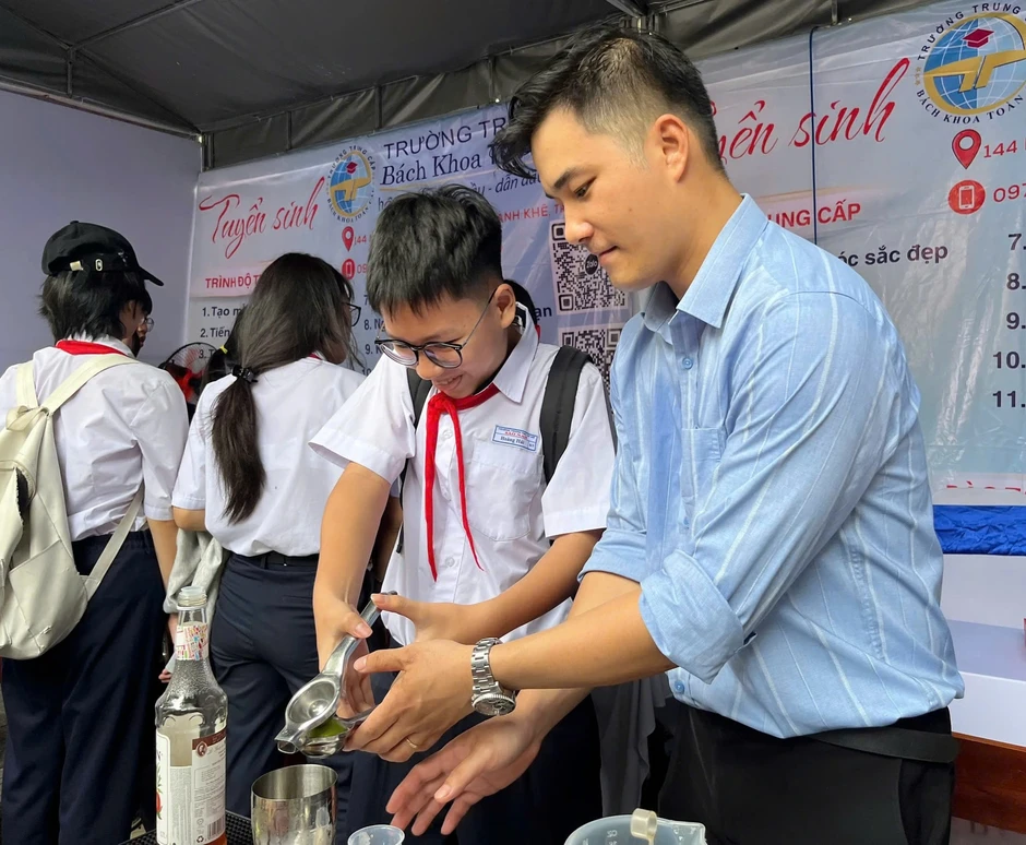 Đà Nẵng: Hướng nghiệp từ sớm, mở sinh kế mới cho lao động sau 'dẹp' vỉa hè Đà Nẵng: Hướng nghiệp từ sớm, mở sinh kế mới cho lao động sau 'dẹp' vỉa hè