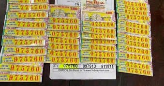 Đại lý đến tận nhà trả thưởng cho khách trúng độc đắc