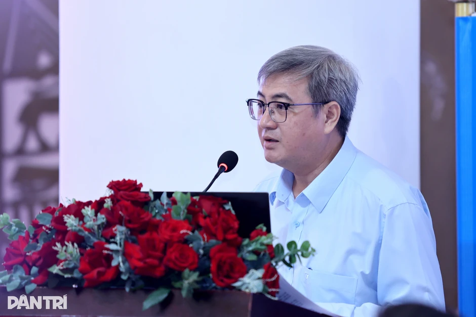 Đau đầu vì nạn săn “con chim nghìn tỷ” đưa lên bàn nhậu Đau đầu vì nạn săn “con chim nghìn tỷ” đưa lên bàn nhậu