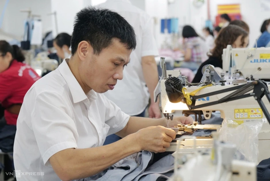 Đề xuất hai phương án lương tối thiểu vùng từ 1/1/2027 Đề xuất hai phương án lương tối thiểu vùng từ 1/1/2027