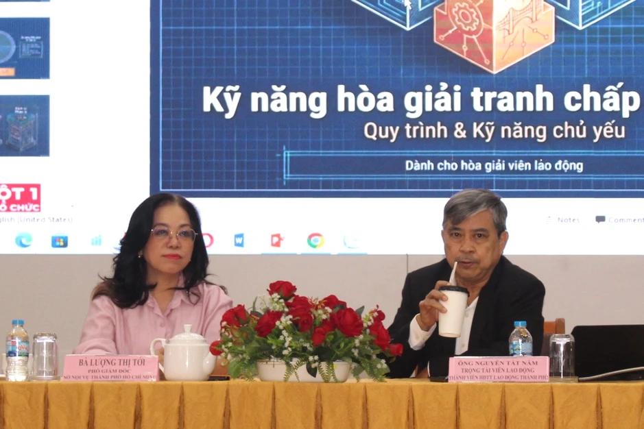 Gần 200 cán bộ xã, phường học cách giải quyết tranh chấp lao động Gần 200 cán bộ xã, phường học cách giải quyết tranh chấp lao động