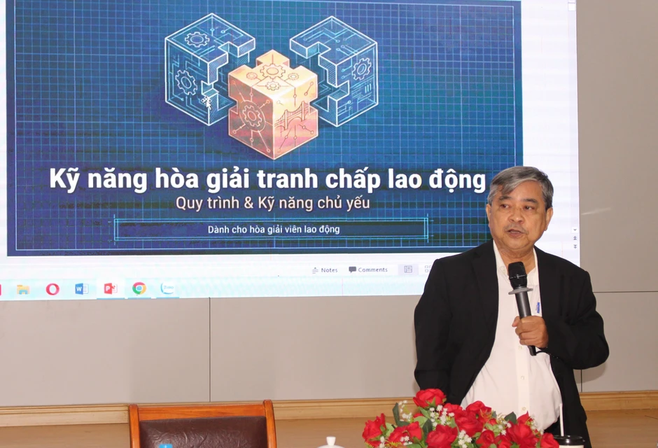Gần 200 cán bộ xã, phường học cách giải quyết tranh chấp lao động Gần 200 cán bộ xã, phường học cách giải quyết tranh chấp lao động