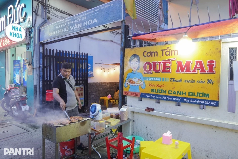 Giám đốc bỏ việc lương cao về bán cơm tấm vì cái gật đầu của mẹ Giám đốc bỏ việc lương cao về bán cơm tấm vì cái gật đầu của mẹ