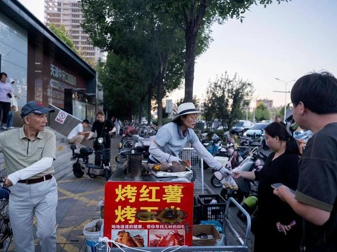 Giám đốc lương trăm triệu thất nghiệp, ra đường bán hàng rong để trả nợ Giám đốc lương trăm triệu thất nghiệp, ra đường bán hàng rong để trả nợ