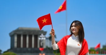 Hà Nội đứng đầu cả nước về mức thu nhập bình quân đầu người