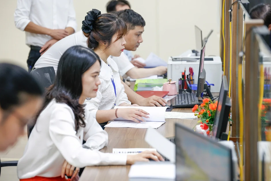Hà Nội dừng tiếp nhận người hoạt động không chuyên trách vào làm công chức Hà Nội dừng tiếp nhận người hoạt động không chuyên trách vào làm công chức
