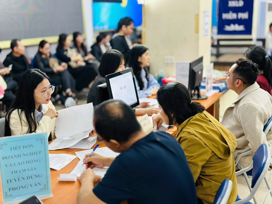 Hà Nội: Hơn 2.400 lao động hưởng bảo hiểm thất nghiệp Hà Nội: Hơn 2.400 lao động hưởng bảo hiểm thất nghiệp