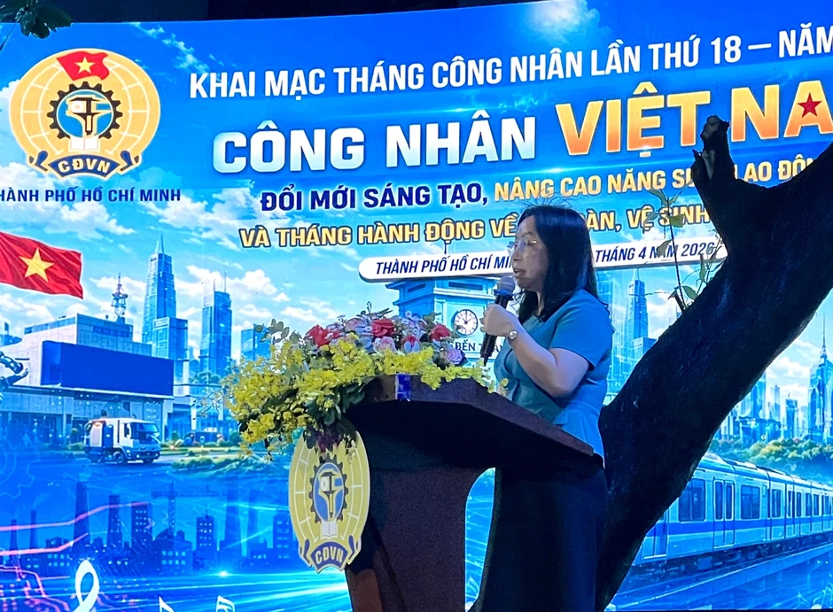 Khai mạc Tháng công nhân: Tặng 12 'mái ấm Công đoàn cho' người lao động Khai mạc Tháng công nhân: Tặng 12 'mái ấm Công đoàn cho' người lao động