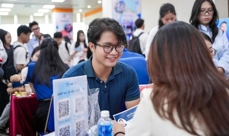 Khi hồ sơ xin việc nào cũng 'đẹp', nhà tuyển dụng chọn ai?