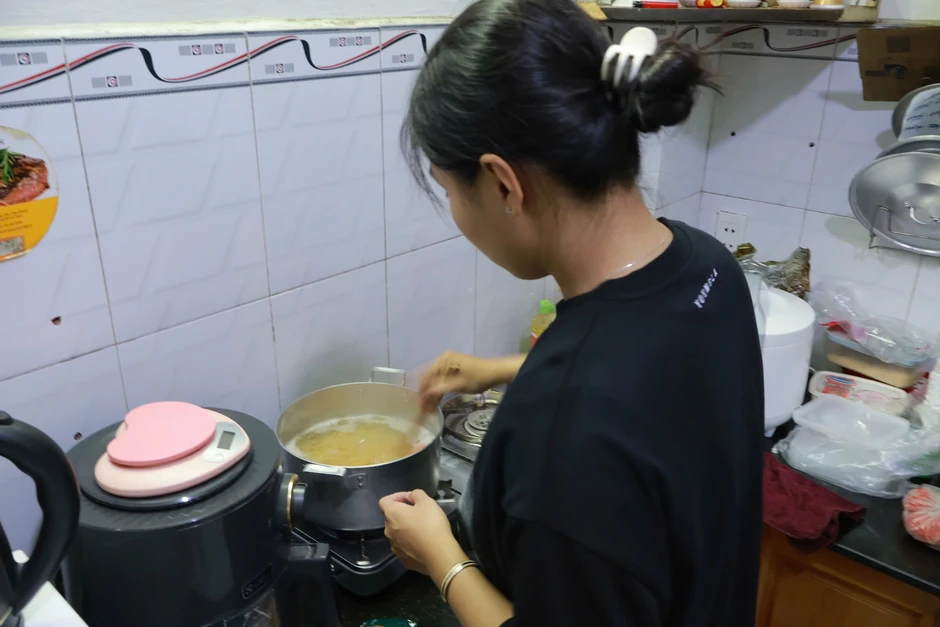 Kiếm hàng chục triệu đồng mỗi tháng nhờ nấu ăn thuê cho người bận rộn