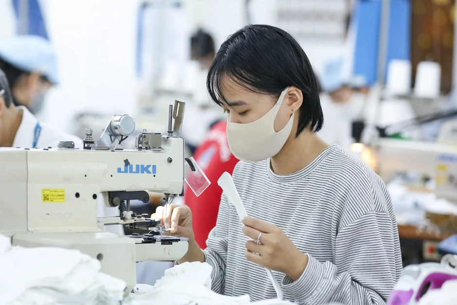 Làm việc ở 2 công ty thì đóng BHXH như thế nào? Làm việc ở 2 công ty thì đóng BHXH như thế nào?