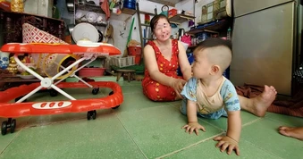 Lao động tại 160 phường, xã ở TPHCM được hỗ trợ tiền gửi con