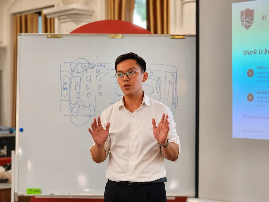 Lao động Việt cần nâng "năng lực chống chịu" thay vì dựa vào giá rẻ Lao động Việt cần nâng "năng lực chống chịu" thay vì dựa vào giá rẻ