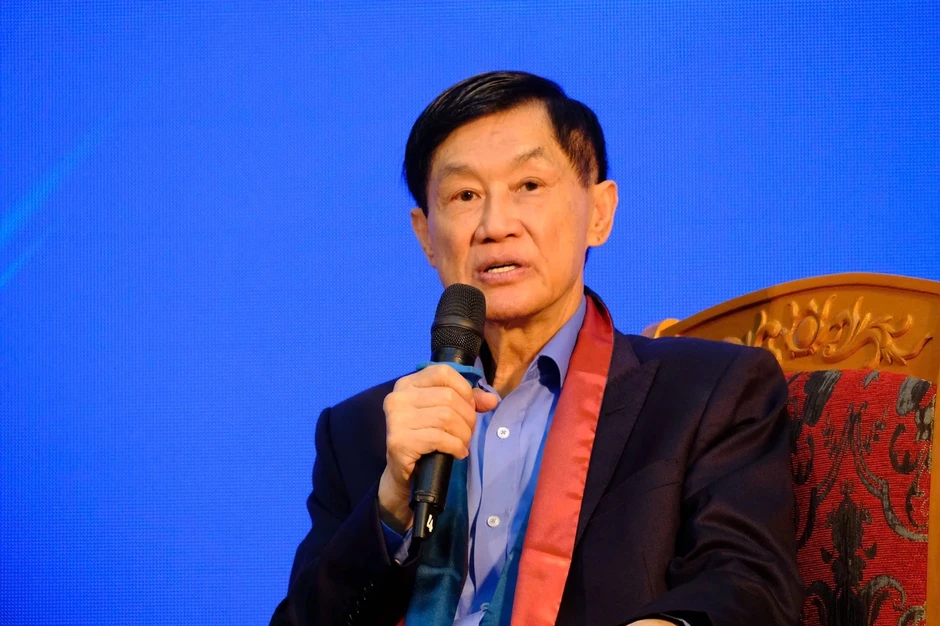 Lấy ý kiến tặng danh hiệu Anh hùng lao động cho ông Johnathan Hạnh Nguyễn Lấy ý kiến tặng danh hiệu Anh hùng lao động cho ông Johnathan Hạnh Nguyễn
