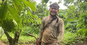 Lên mạng tìm việc, chàng trai khuyết tật đón nhận "mưa" lời mời