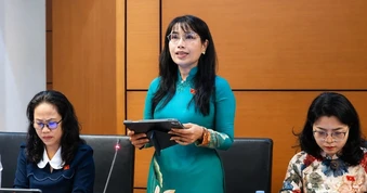 Lo môi giới “chui” nở rộ nếu cấm việc ủy quyền tuyển lao động xuất ngoại