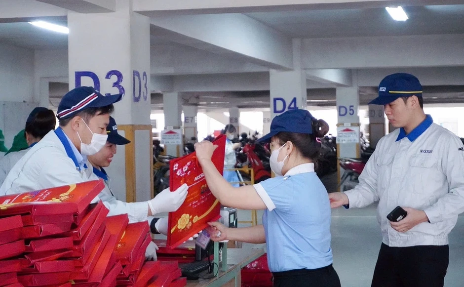 Một số nhà máy cho công nhân nghỉ Tết 9-12 ngày Một số nhà máy cho công nhân nghỉ Tết 9-12 ngày