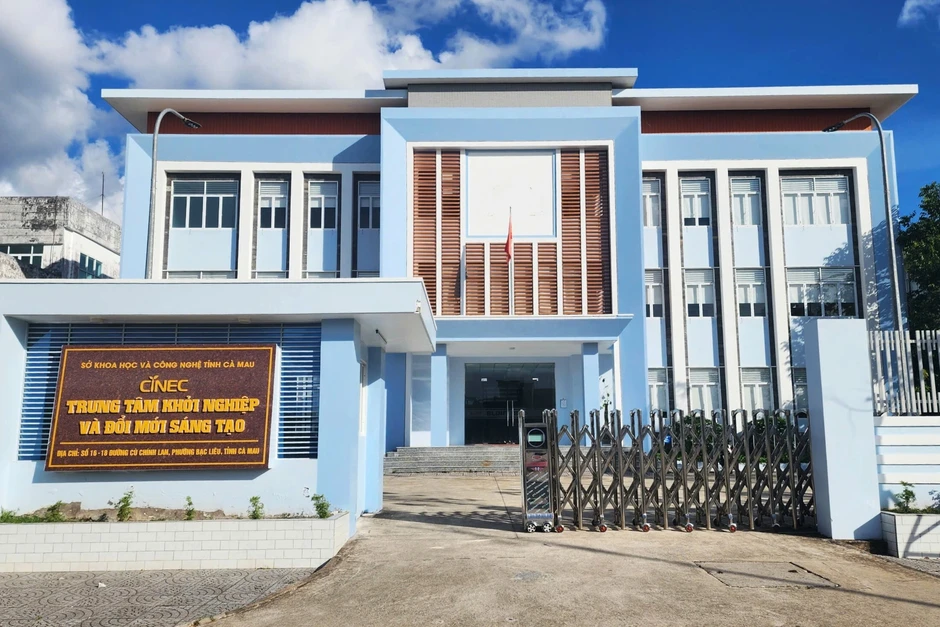 Nam giới nhận 1 triệu đồng ngày Quốc tế Đàn ông: Tinh thần nhiều hơn vật chất Nam giới nhận 1 triệu đồng ngày Quốc tế Đàn ông: Tinh thần nhiều hơn vật chất