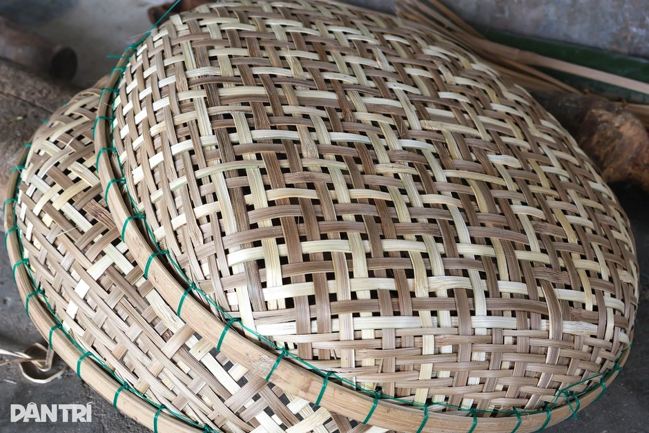 Nghề lãi ít nhưng các lão nông U80 vẫn cặm cụi giữ gìn Nghề lãi ít nhưng các lão nông U80 vẫn cặm cụi giữ gìn