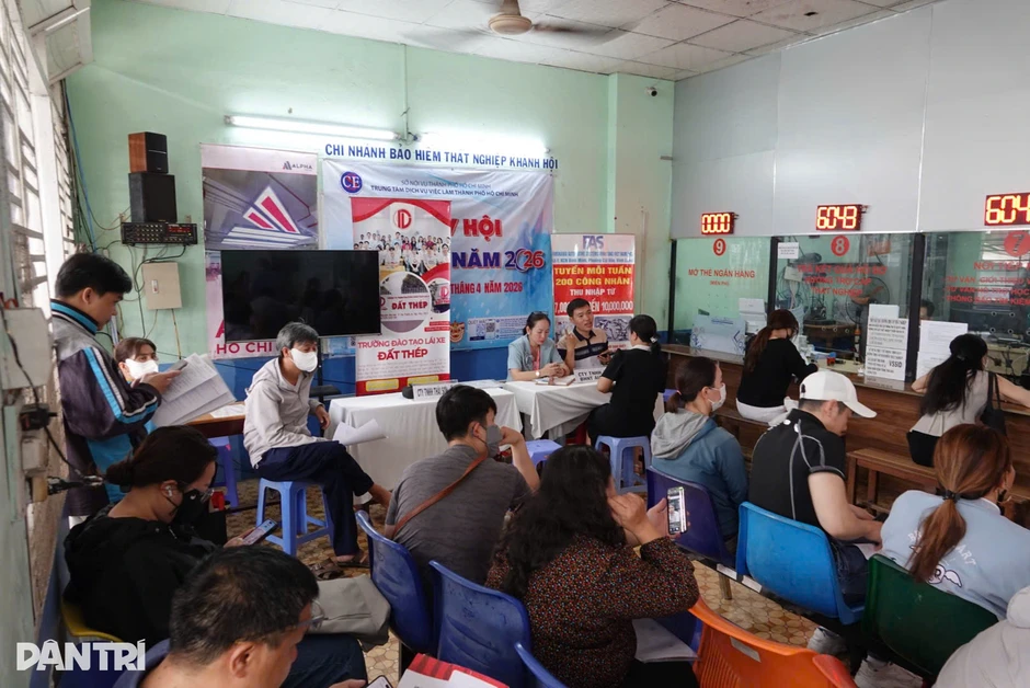Ngoài trợ cấp thất nghiệp, lao động còn được tạo việc làm khi mất việc Ngoài trợ cấp thất nghiệp, lao động còn được tạo việc làm khi mất việc