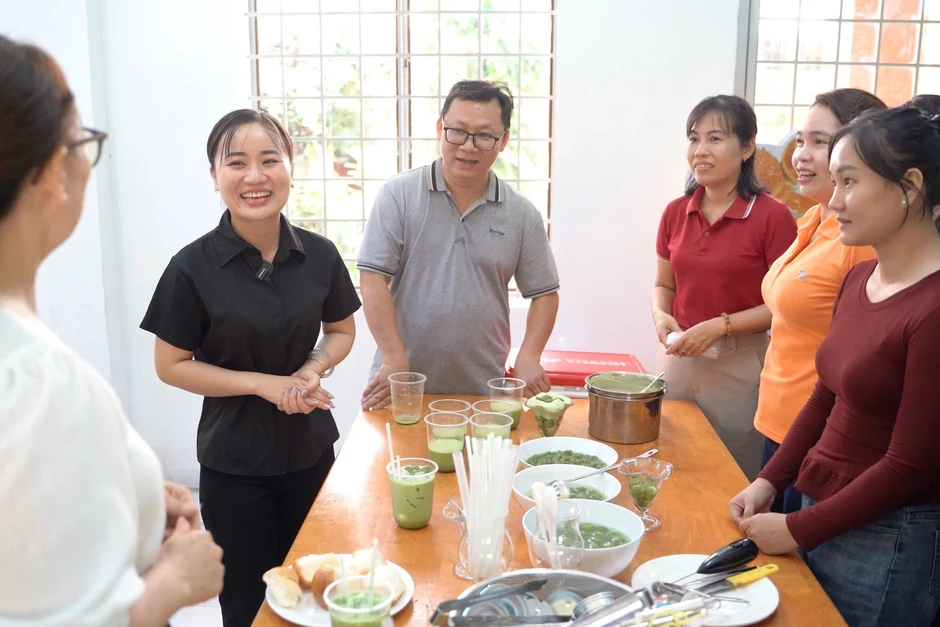 Người lao động bất ngờ vì được hỗ trợ tiền ăn khi học nghề Người lao động bất ngờ vì được hỗ trợ tiền ăn khi học nghề