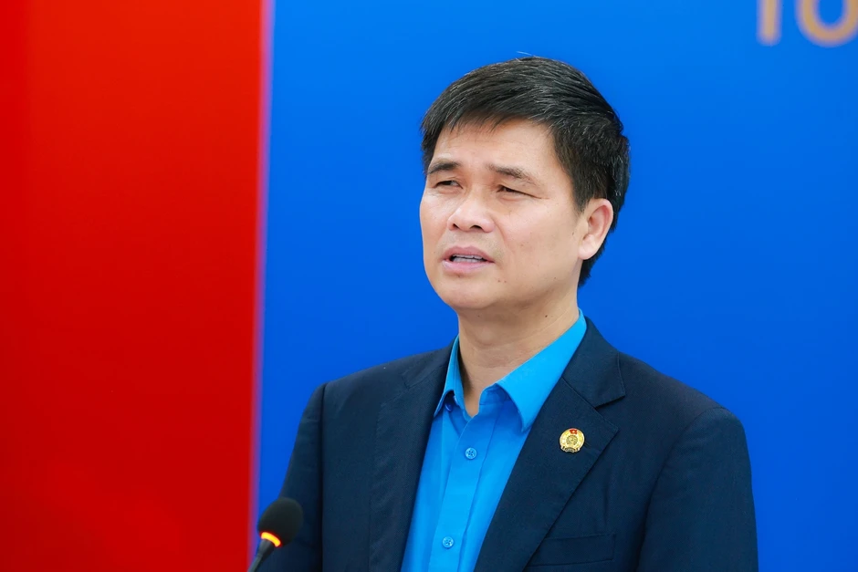 Người lao động kiến nghị giảm giờ làm, hướng đến lương đủ sống Người lao động kiến nghị giảm giờ làm, hướng đến lương đủ sống