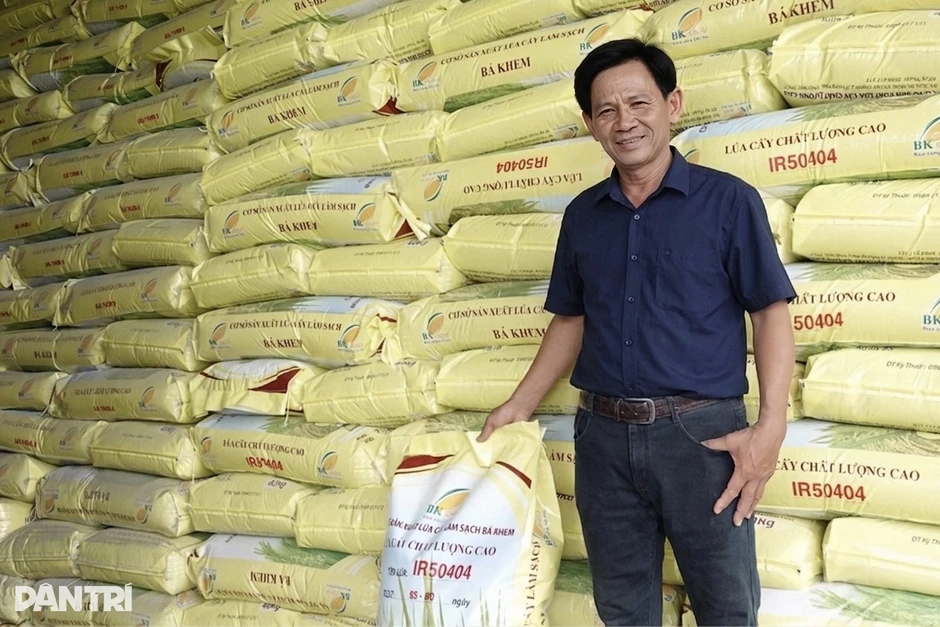 Người thợ hồ nghèo thành tỷ phú lúa giống, kiếm 5 tỷ đồng mỗi năm Người thợ hồ nghèo thành tỷ phú lúa giống, kiếm 5 tỷ đồng mỗi năm