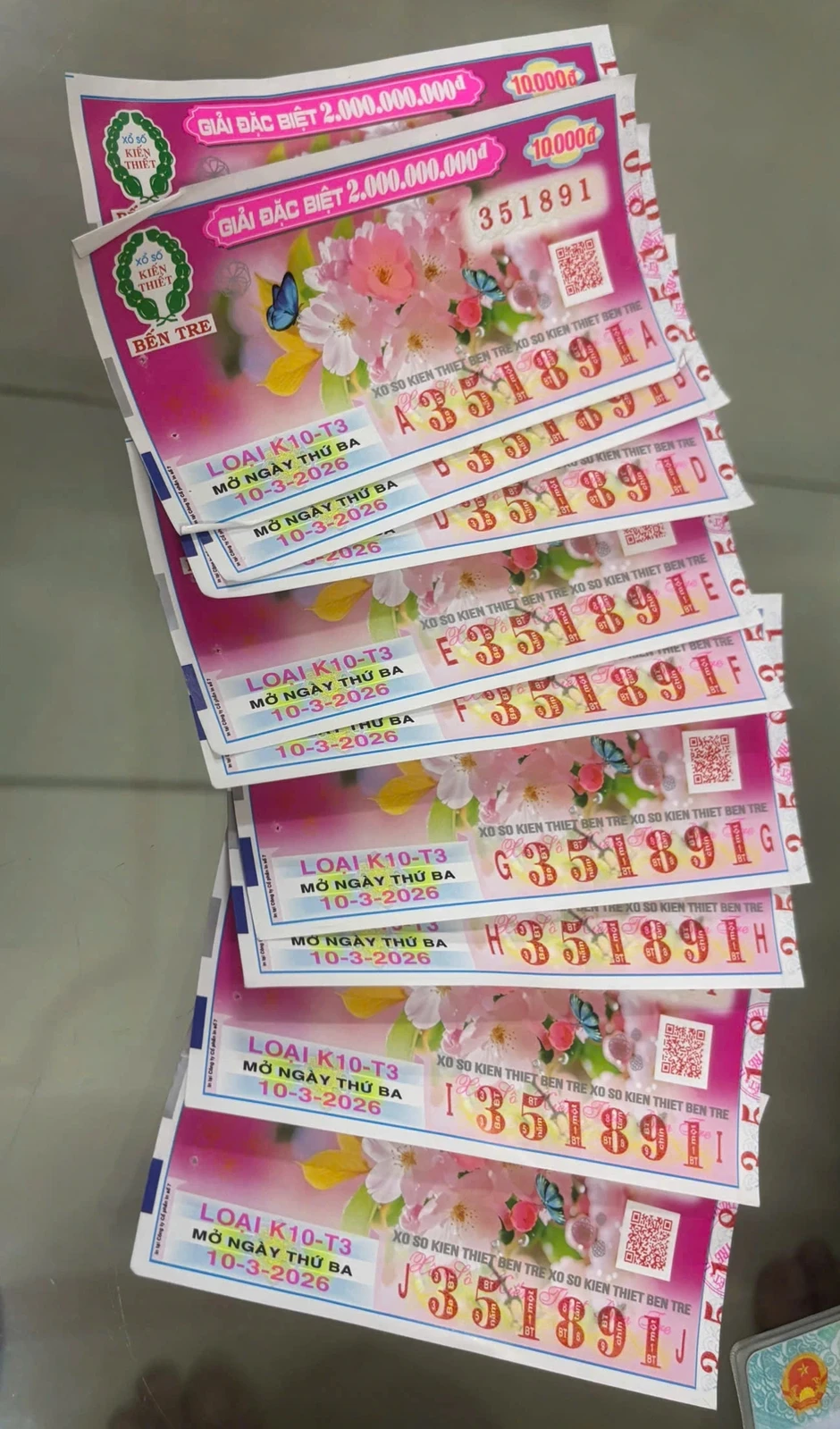 Nhân viên trúng số độc đắc rồi xin nghỉ, chủ rầu rĩ không kịp tuyển người Nhân viên trúng số độc đắc rồi xin nghỉ, chủ rầu rĩ không kịp tuyển người