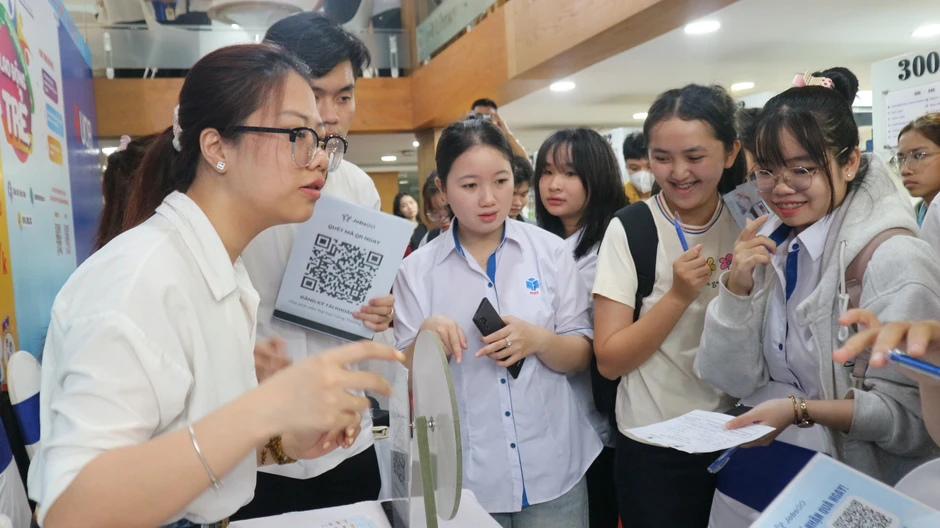 Nhiều công việc có thu nhập từ 15 - 30 triệu đồng/tháng đang cần tuyển Nhiều công việc có thu nhập từ 15 - 30 triệu đồng/tháng đang cần tuyển