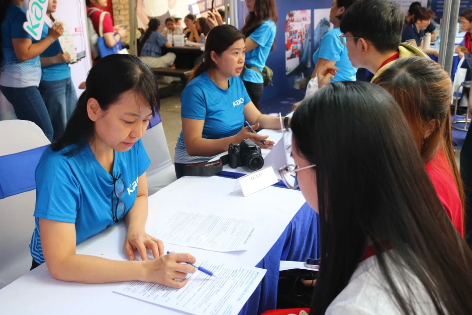 Nhiều công việc tuyển dụng có thu nhập từ 12 - 25 triệu đồng/tháng Nhiều công việc tuyển dụng có thu nhập từ 12 - 25 triệu đồng/tháng