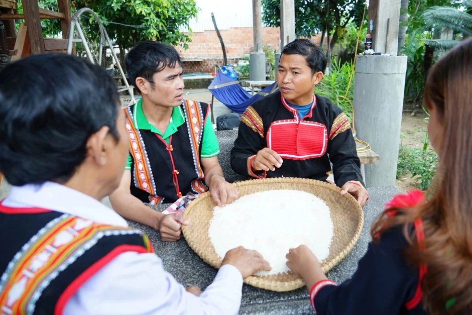 Nhiều lần trắng tay và hành trình trở thành tỷ phú của người đàn ông Jrai Nhiều lần trắng tay và hành trình trở thành tỷ phú của người đàn ông Jrai