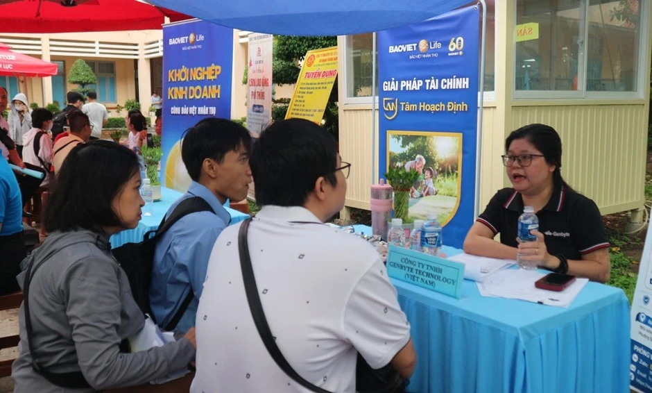 Nhiều việc làm lương cao chờ người lao động, có vị trí 30 triệu đồng/tháng Nhiều việc làm lương cao chờ người lao động, có vị trí 30 triệu đồng/tháng