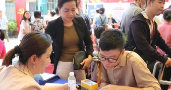 Nhu cầu tuyển dụng lớn, lao động thất nghiệp dễ kiếm việc làm mới