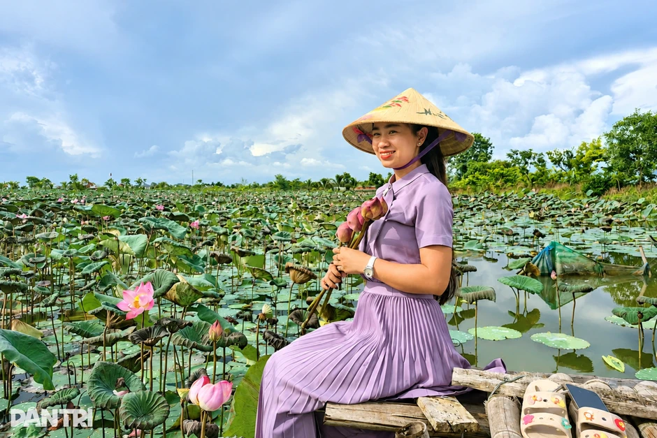 Nữ cán bộ thu 300 triệu đồng/năm nhờ trồng loài cây “không bỏ đi thứ gì” Nữ cán bộ thu 300 triệu đồng/năm nhờ trồng loài cây “không bỏ đi thứ gì”