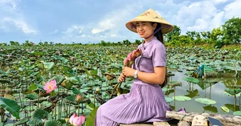 Nữ cán bộ thu 300 triệu đồng/năm nhờ trồng loài cây “không bỏ đi thứ gì”