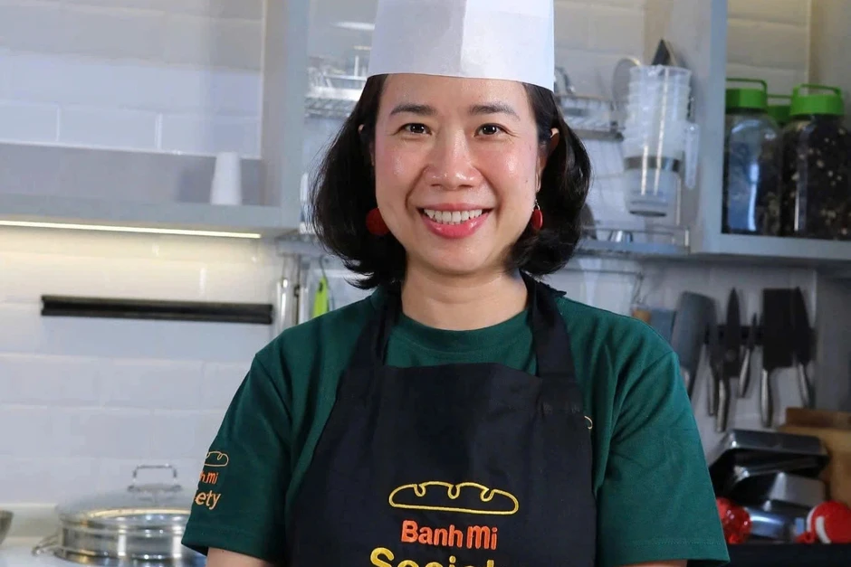 Rời ghế Giám đốc Google, người phụ nữ Việt mở tiệm bánh mì 40m2 ở Singapore Rời ghế Giám đốc Google, người phụ nữ Việt mở tiệm bánh mì 40m2 ở Singapore