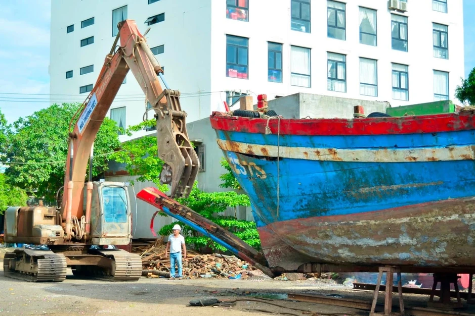 Siết tàu cá, kiểm soát 100% lượt xuất, nhập bến, quyết gỡ thẻ vàng IUU Siết tàu cá, kiểm soát 100% lượt xuất, nhập bến, quyết gỡ thẻ vàng IUU